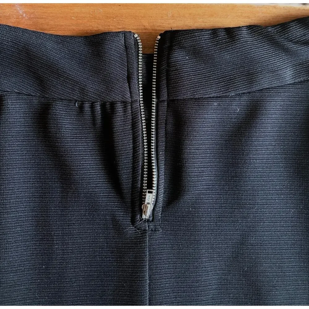 The Limited Black Pleated Fit Flare Skirt Womens Size 4 Back Zip Stretch